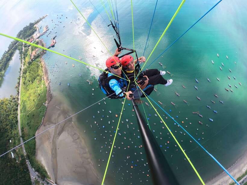 Da Nang Private paragliding experience on Monkey Mountain - Meeting Tam and preparing for the mountain