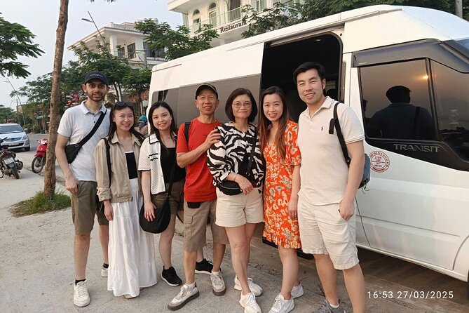 Da Nang: RoundTrip transfer to Hoi An ancient town by private car - Meeting the driver for the return