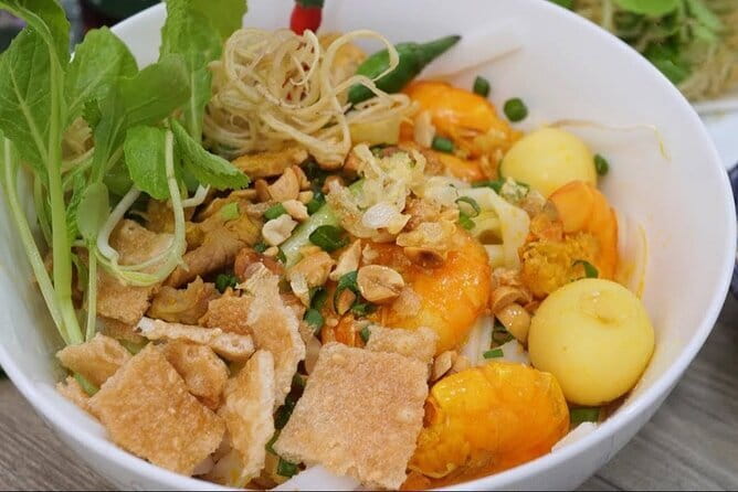 Da Nang Street Foodie Walking Tour - Lunch or dinner, choose the slot that fits your plans