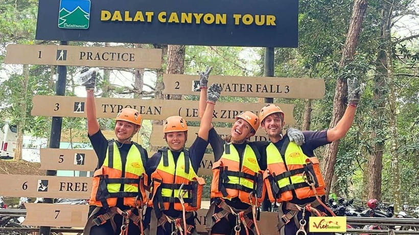 Dalat: Canyoning Extreme Adventure Vietnam - Picnic lunch above the highest waterfall