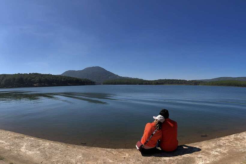 Dalat City Tour with Cable Car, Alpine Coaster & Clay Tunnel - Van Hanh Pagoda and the golden Buddha