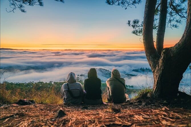 Dalat: Cloud Hunting & Sunrise Trekking to Hon Ho Mountain - Weather, clothing, and what to bring