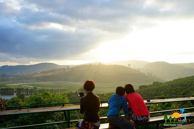 Dalat Countryside Private Tour and Waterfall - Me Linh Coffee Garden and the Vietnamese coffee break