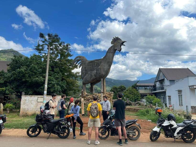 Dalat: MOTORBIKE TOUR TO PONGOUR FALLS- SILK- COFFEE FARM - Paradise Lake and the final countryside stops