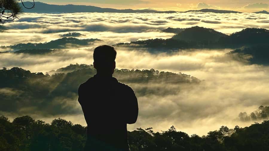 Dalat: Sunrise Trekking and Cloud Hunting experience - Reaching Pinhatt Peak before the sun