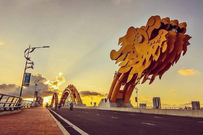DaNang Night Foodie Tour-Sighseeing with Aodai Lady Rider Private - Starting at Da Nang’s night and flower markets