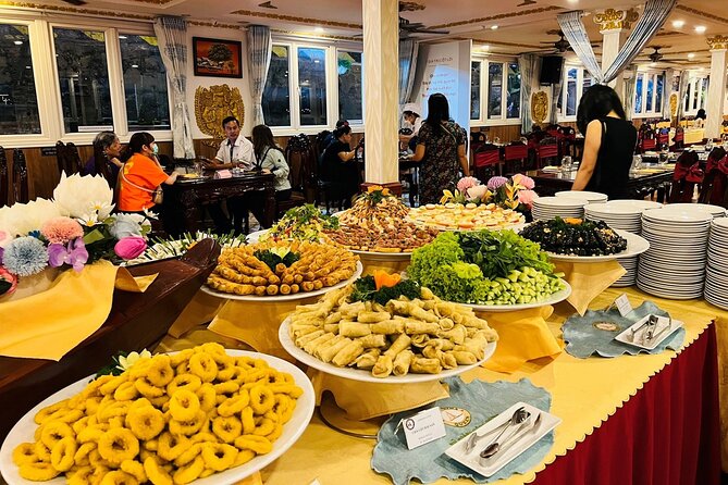 Dinner Cruise on Saigon River with Private Table - Is $40 per person fair?