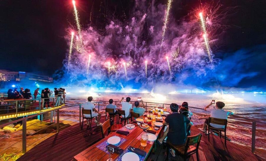 Dinner with Symphony Show And Firework Of Kiss Of The Sea - Dinner first at Sun Bavaria GastroPub