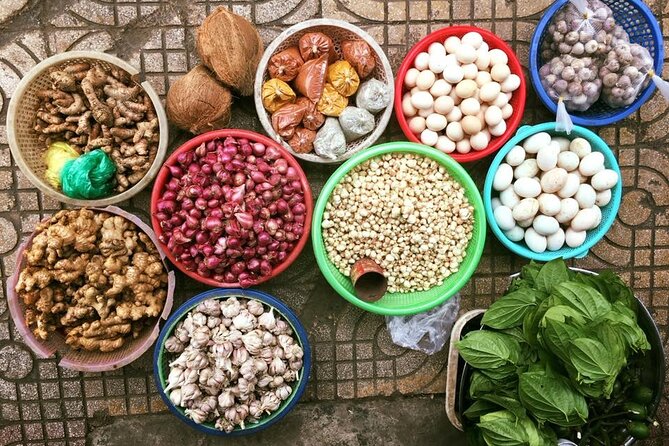 Dong Hoi Sightseeing and Street Food Bike Tour - Street food, snacks, and the reality of flexible menus
