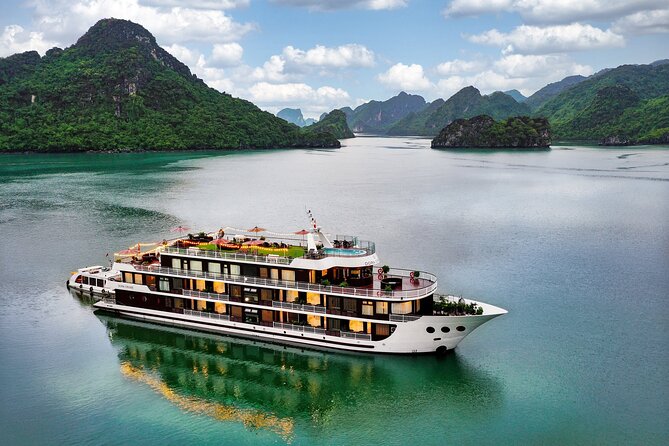 Dora Cruise - Luxury 5 Star Cruise in Halong Bay & Lan Ha Bay (2D1N) - What a two-day Dora Cruise actually feels like
