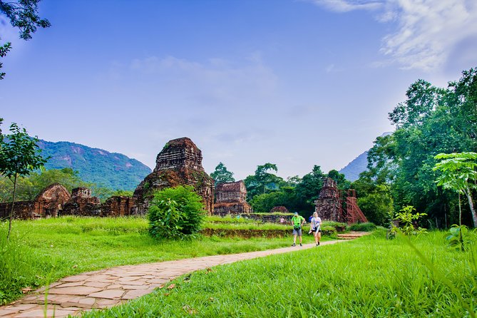 Early Morning My Son Sanctuary Trip w. Champa Food & Coffee - The guide can make or break the visit