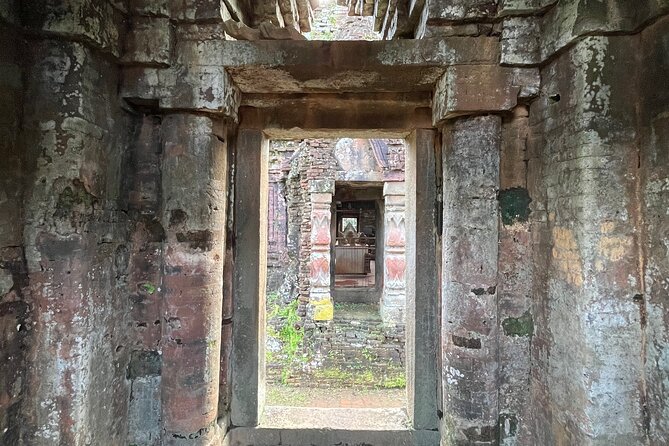 Early My Son tour/transfer and tour start from 8 a.m - The guides who add personality to the visit
