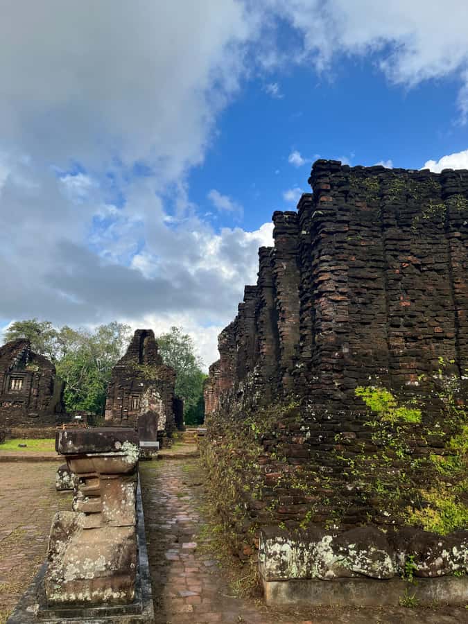 Early My Son tour/transfer to avoid crowd and the heat - Should you book it?