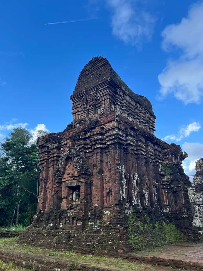 Early My Son tour/transfer to avoid crowd and the heat - The Champa story behind the towers