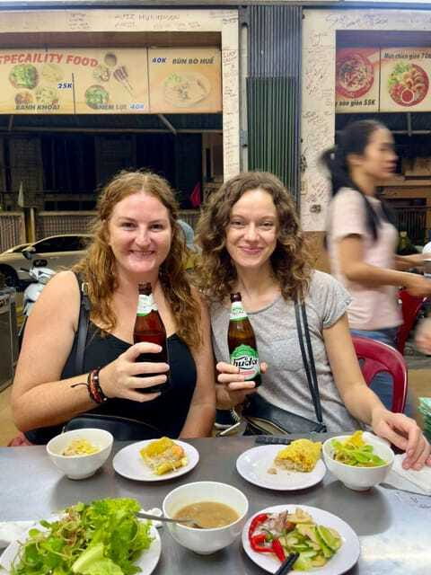 Eat like a local with a local - Walking Tour - The guides make the difference