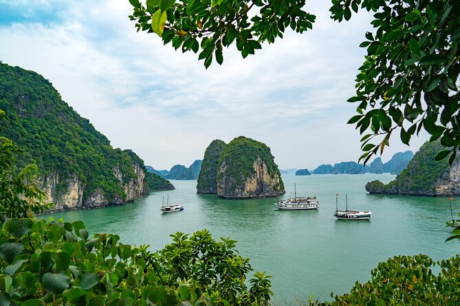 Emperor Cruise Halong: 3 Days 2 Nights Hideaway - Why two nights changes the Ha Long Bay experience