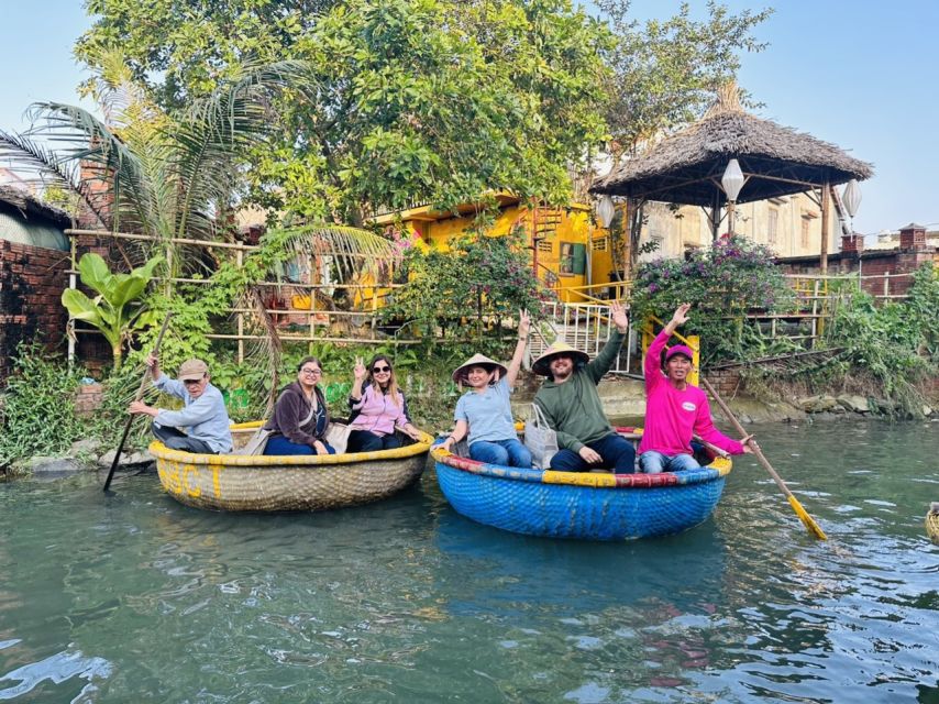 Experience Bamboo Basket Boat on Coconut village w Locals - Watching the spinning boat performance