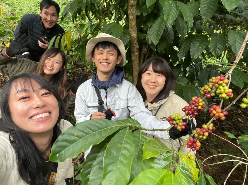 Experience specialty coffee with sustainable coffee farmers - The value of $14