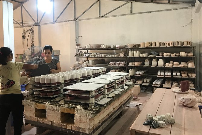 Explore Bat trang village & Ceramics factories with local guide - Who will get the most from this tour