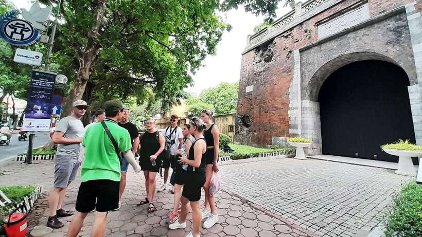 Explore Hanoi Old City By Cycling Tour With Small Groups - Bikes, pace and practical comfort