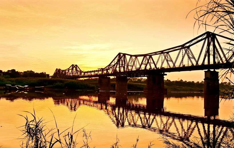 Explore Hanoi Old City By Cycling Tour With Small Groups - From Hoi Vu Street into Hanoi’s street life
