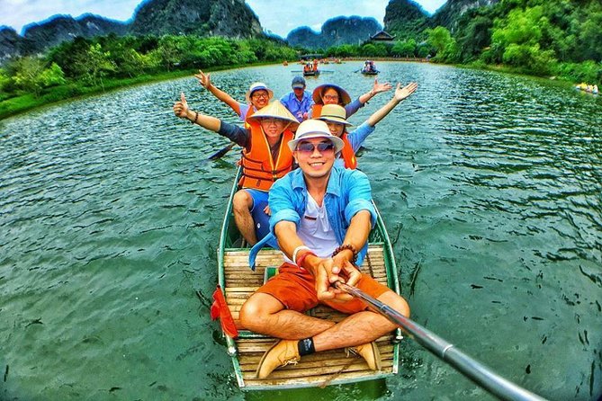 Exploring Bai Dinh Pagoda -Trang An -Mua Cave with Buffet Lunch 1 Day From Hanoi - Why this Ninh Binh day trip works well from Hanoi