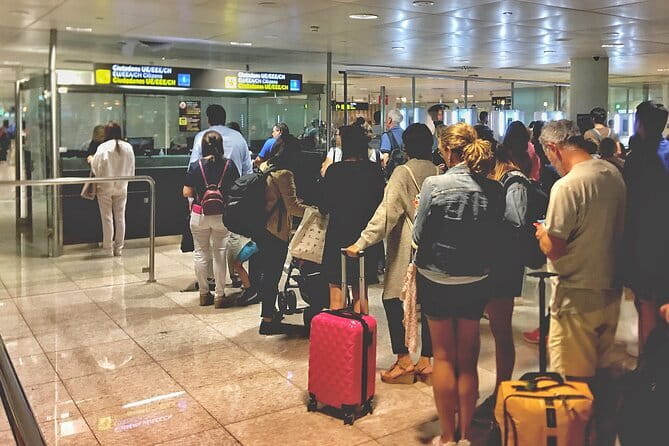 Fast Track VIP Service Noi Bai Airport (Hanoi - Vietnam) - Departing Hanoi without losing time