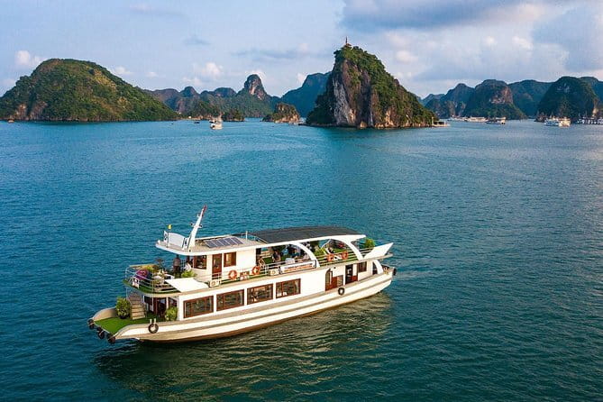 Fast Track VIP Service Noi Bai Airport (Hanoi - Vietnam) - Is $40.60 good value?