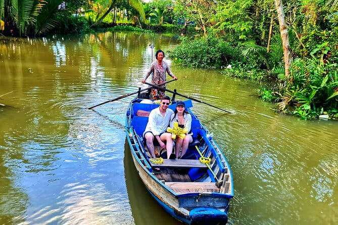 Floating Market & Hidden Canals – Small Group Morning Boat Tour - Cai Rang land market and everyday shopping