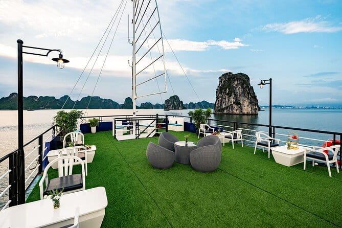 From Hanoi: 1-Day Halong 5-Star Cruises with Big & Small Groups - What the 5.5-hour cruise adds