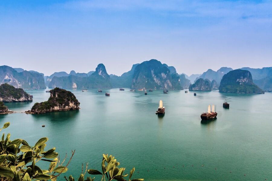 From Hanoi: 1 -Day Halong Bay Cruise With Big & Small Groups - Sung Sot Cave and its crowded stairway