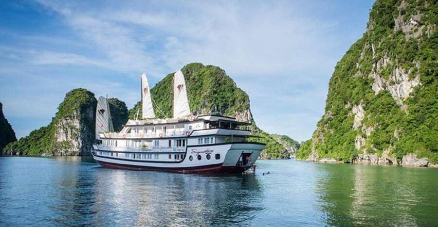 From Hanoi: 2-Day Bai Tu Long Bay Luxury Cruise with Jacuzzi - Afternoon kayaking, beaches, or Vung Vieng village