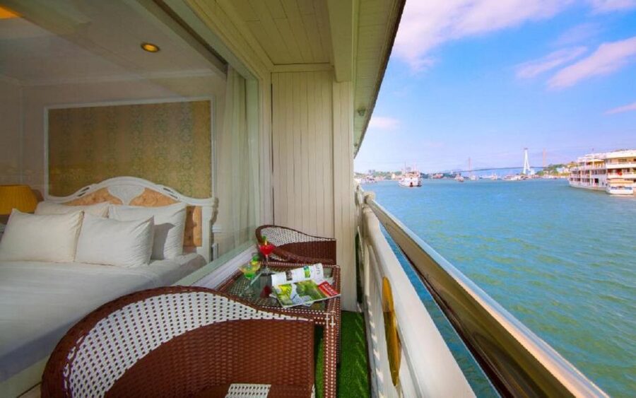 From Hanoi: 2-Day Bai Tu Long Bay Luxury Cruise with Jacuzzi - Is $165 good value?