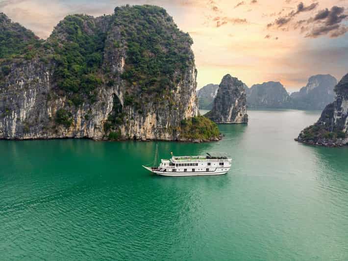 From Hanoi: 2-Day Ha Long Bay Boat Tour - Night fishing, karaoke, or an early night