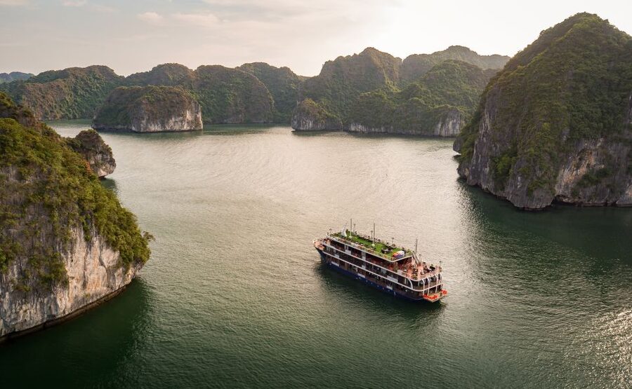 From Hanoi: 2-Day Halong and Lan Ha Bay La Pandora Cruise - Kayaking and swimming at Ong Cam