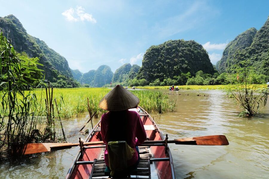 From Hanoi: 2-Day Ninh Binh Tour with Accommodation & Meals - Thung Nham Bird Valley by small boat