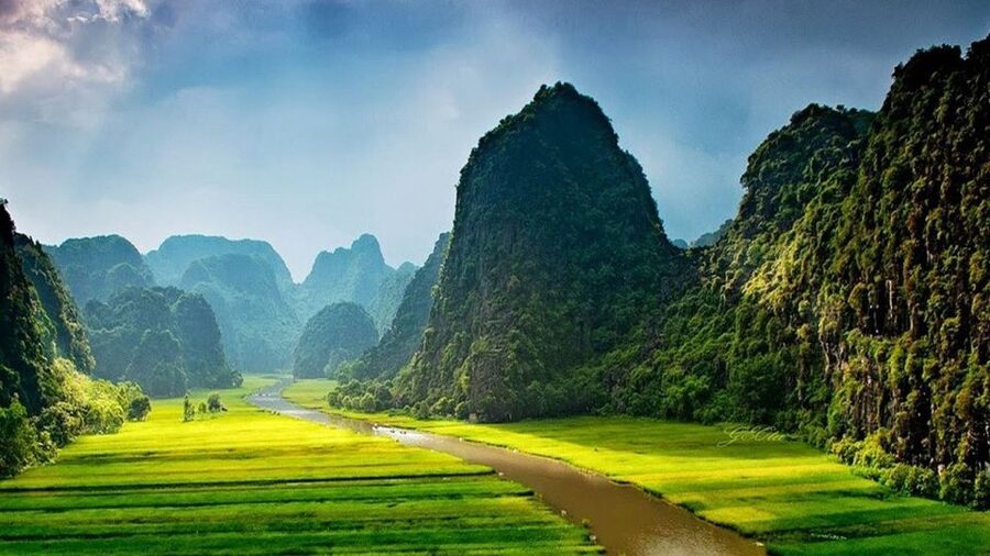 From Hanoi: 2-Day Ninh Binh Tour with Ha Long Bay Cruise - Titop Island combines a beach stop with another climb