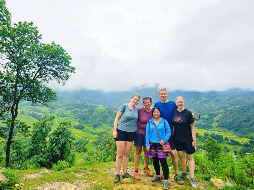 From Hanoi: 2-Day Sapa Trek Tour - Luxury Limousine Transfer - Hanoi to Sapa by limousine: a long but useful first day