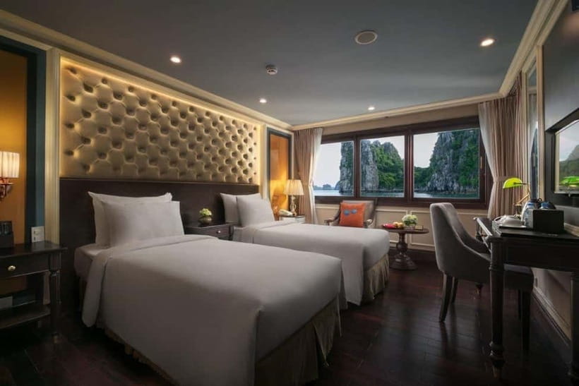 From Hanoi: 3 Day Halong Bay 5 Star Cruise - Ninh Binh Tour - Mua Cave and the climb above Tam Coc