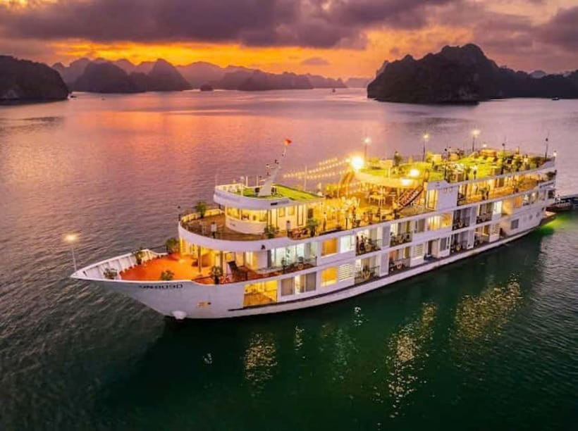 From Hanoi : 4-day Ninh Binh-Halong Bay Cruise with Balcony - Day 1: Hoa Lu, Trang An, and Mua Cave