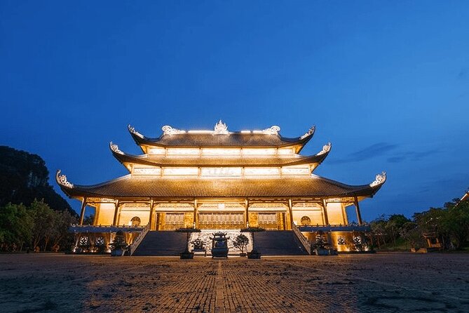 From Hanoi: Bai Dinh Trang An Adventure Day Tour - Bai Dinh Pagoda and its monumental scale