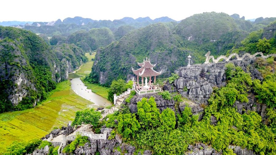From Hanoi: Bai Dinh, Trang An, and Mua Cave Full-Day Tour - Mua Cave and the 500-step finish