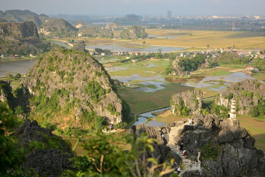 From Hanoi: Full-Day Ninh Binh Highlights Small Group Tour - Mua Cave and the 500-step climb