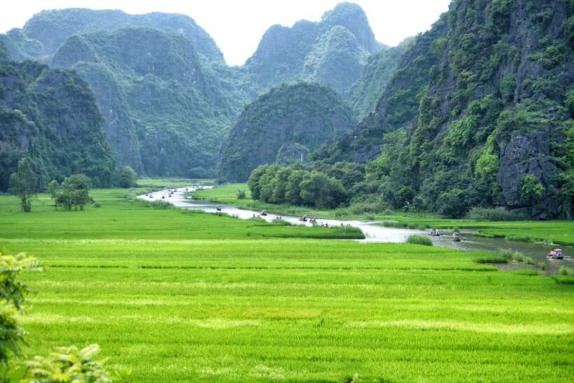 From Hanoi: Full-Day Ninh Binh Highlights Small Group Tour - Cycling the country roads to Bich Dong Pagoda