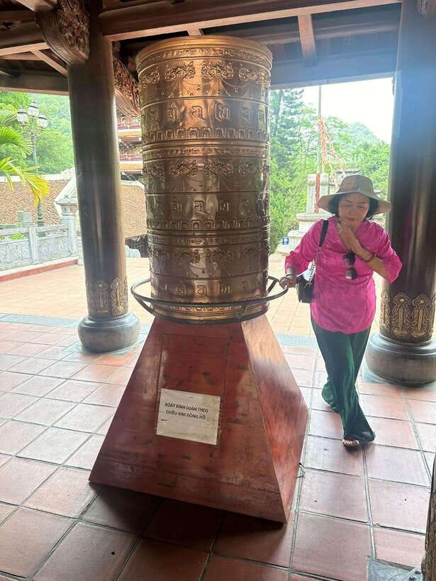 From Hanoi: Full-Day Perfume Pagoda Group Tour with Lunch - Why Perfume Pagoda feels different from a normal temple visit