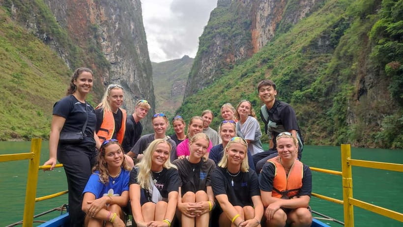 From Hanoi: Ha Giang Loop Motorbike Tours 3-Days 2-Nights - Day Two: Ma Pi Leng Pass and the Nho Que River