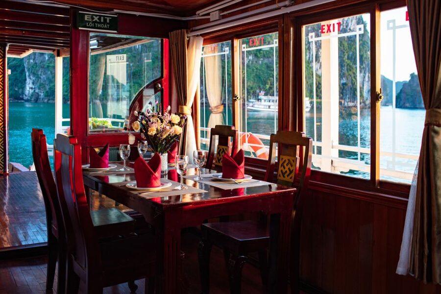 From Hanoi: Ha Long - Bai Tu Long Bay 2-Day 1-Night Cruise - The spring-roll lesson and final Vietnamese lunch