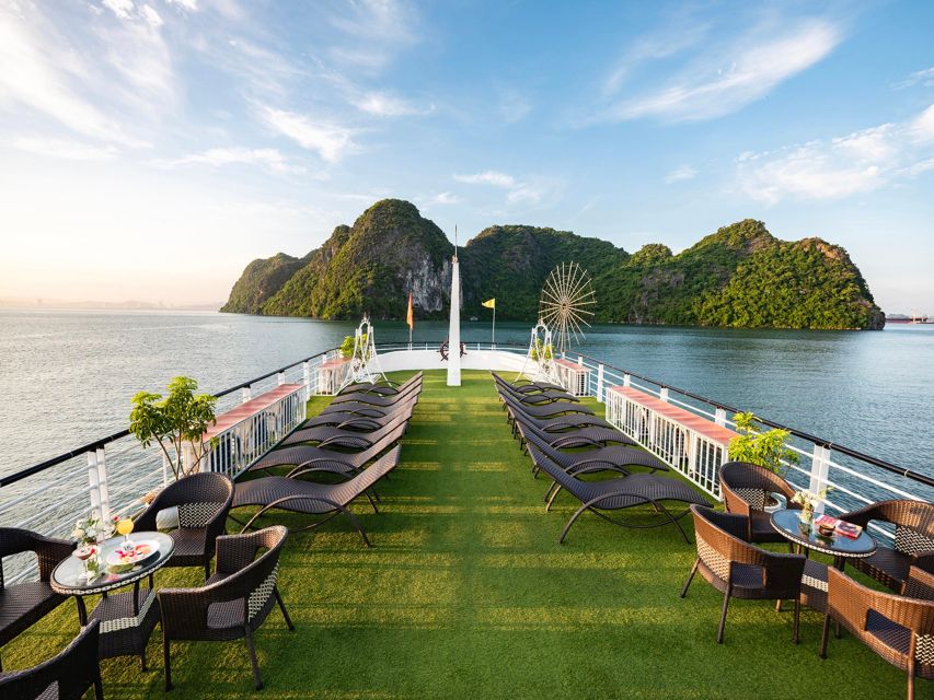 From Hanoi: Ha Long Bay 5-star Day Cruise with Buffet Lunch - Buffet lunch on Ha Long Bay