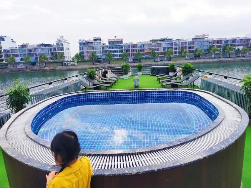 From Hanoi: Ha Long Bay Luxury Cruise Day Tour with Jacuzzi - How luxurious is the experience?