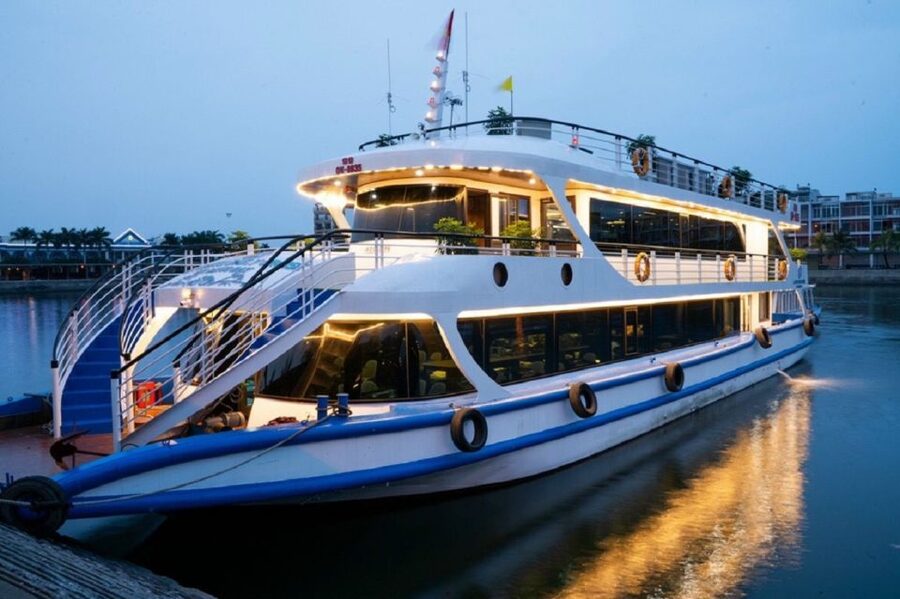 From Hanoi: Ha Long Bay Luxury Cruise Day Tour with Jacuzzi - Buffet lunch with more than seafood